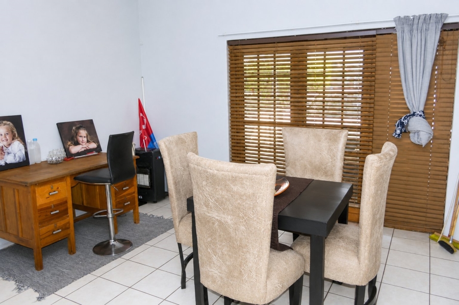 2 Bedroom Property for Sale in Flamwood North West